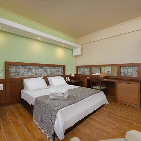 Готель Gq 4*